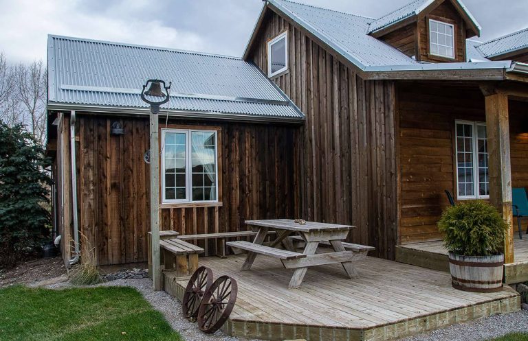 Dealing with Loose Siding Boards: The Complete Repair & Prevention Guide