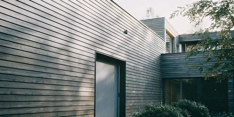 High End USA Siding Finishes: The Ultimate Luxury Cladding Guide