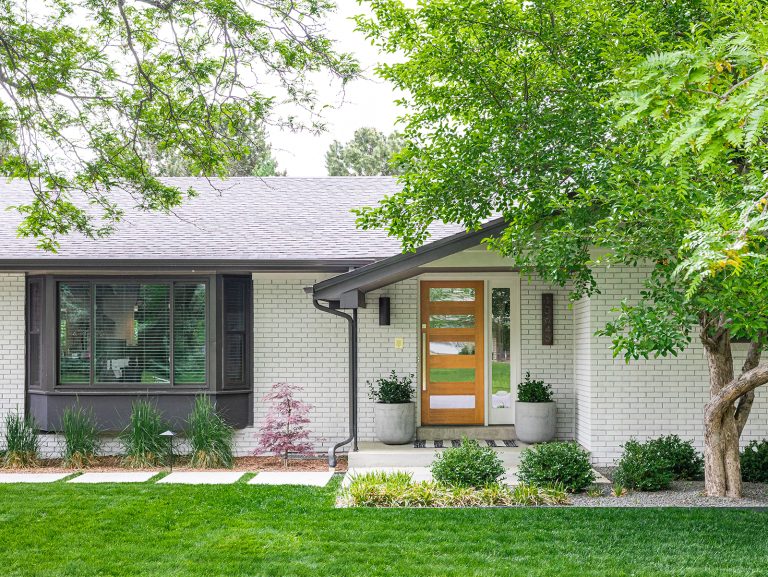 Vinyl Siding Color Palettes: A Complete Guide to Modern Exterior Trends